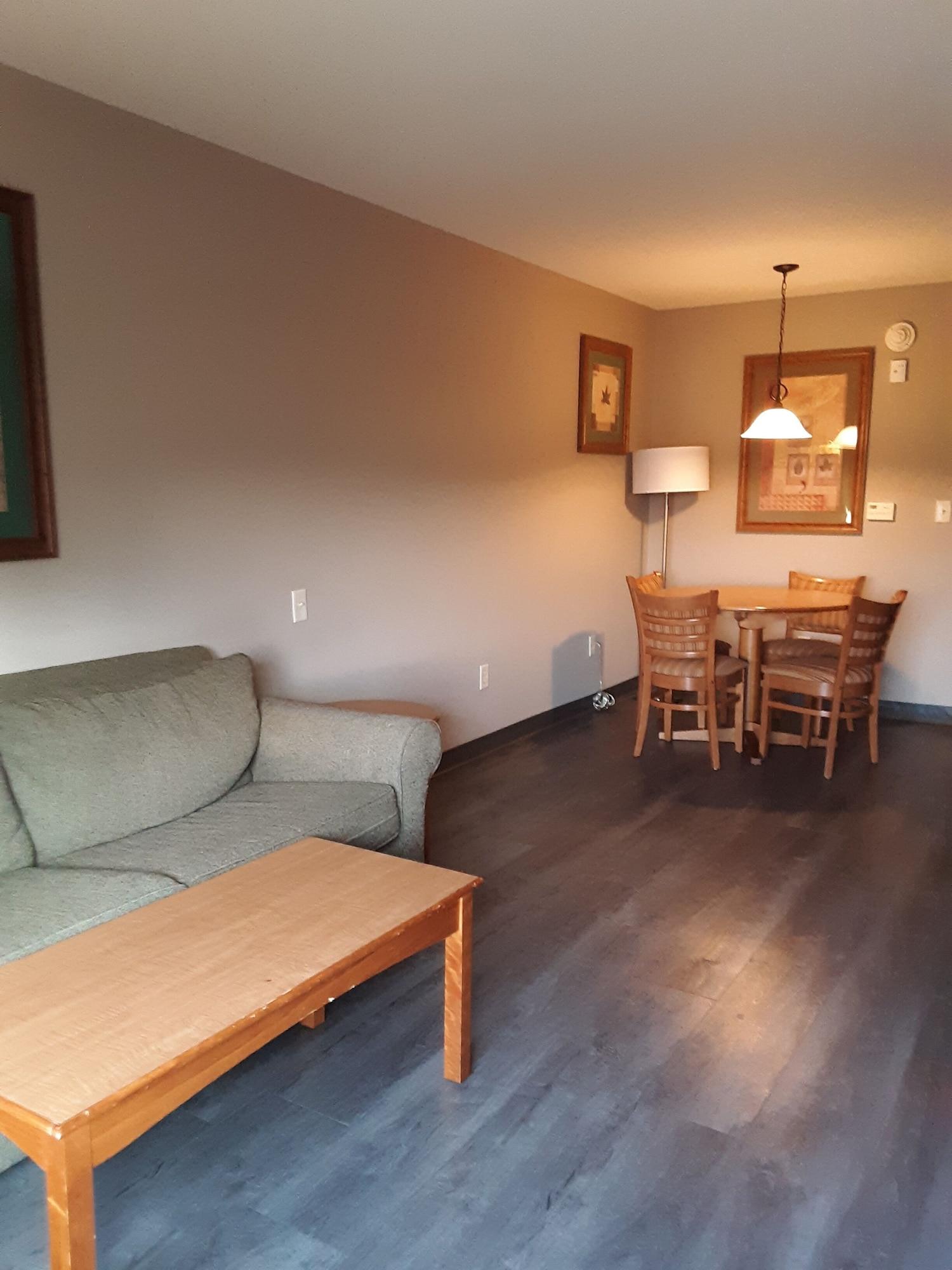 Wingate By Wyndham Bentonville Ngoại thất bức ảnh