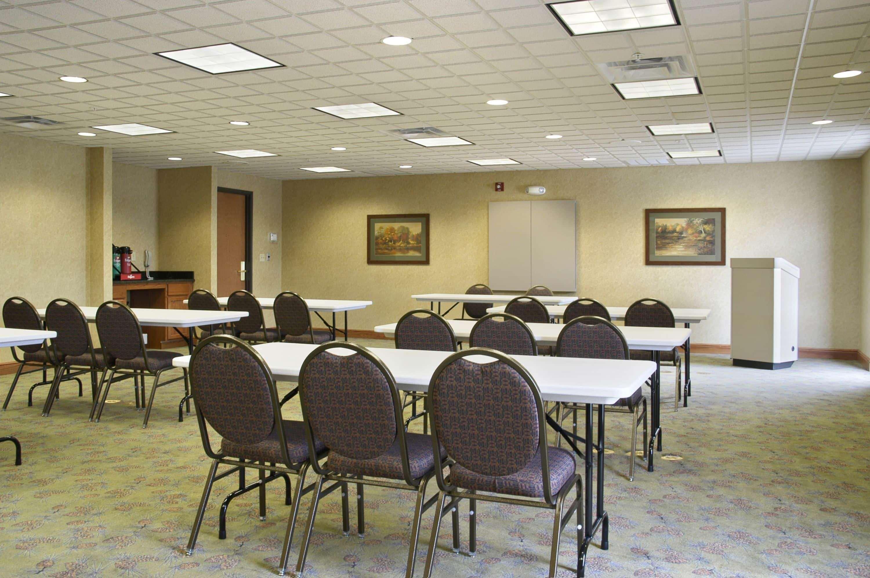 Wingate By Wyndham Bentonville Ngoại thất bức ảnh